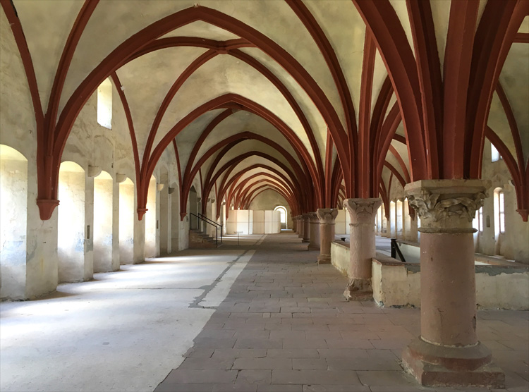 Die Welt der Drehorte klostereberbachdormitoriumdernamederrose Die Welt der Drehorte klostereberbachdormitoriumdernamederrose