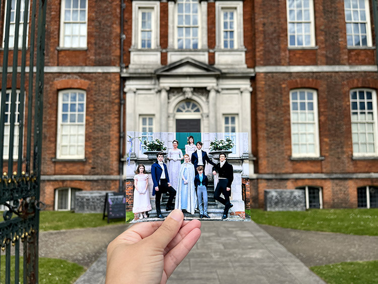 Szene aus "Bridgerton" am Ranger's House in Greenwich, London, England